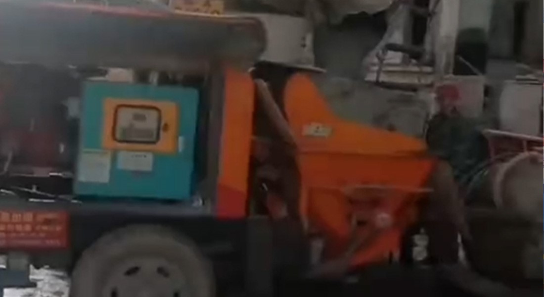 科瑪森40細(xì)石泵混凝土輸送泵-西安34層作業(yè)現(xiàn)場