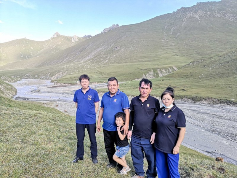 科瑪森飛赴千里走訪阿克蘇地區(qū)，初心不忘助發(fā)展