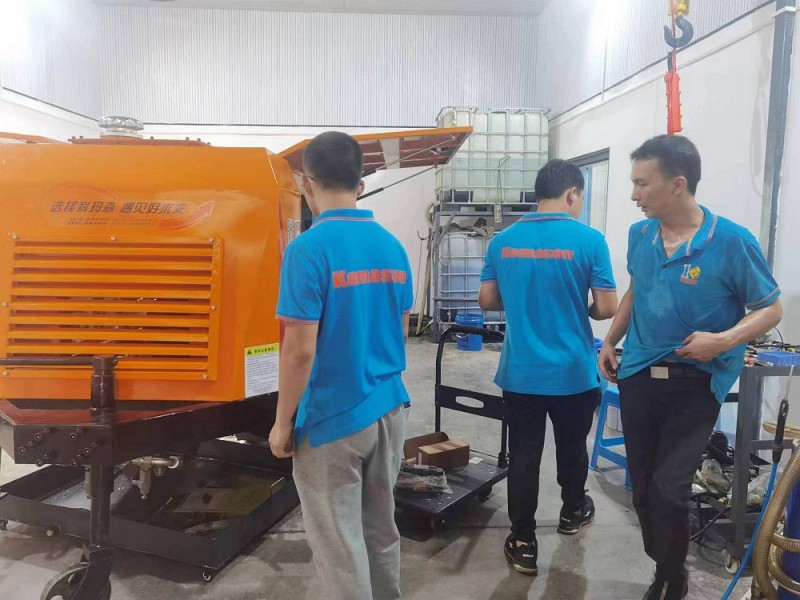 愛在父親節(jié)：父愛如山，大愛無言